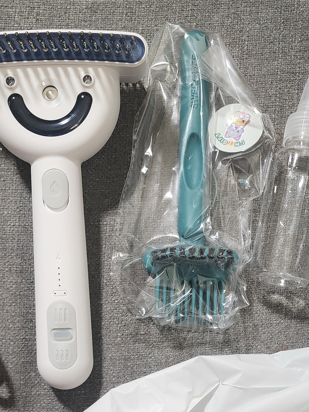 Double-Sided Pet Spray and Steam Grooming Brush